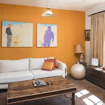 With 5 Bedrooms In Estepona, With Wonderful Sea View, Private Po فيلة إِستيبونا